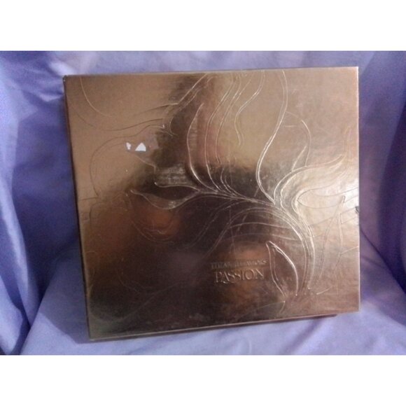 Elizabeth Taylor's Passion Perfumed Soaps Gift Set Jewel Shaped Collector’s Ed - Picture 2 of 2